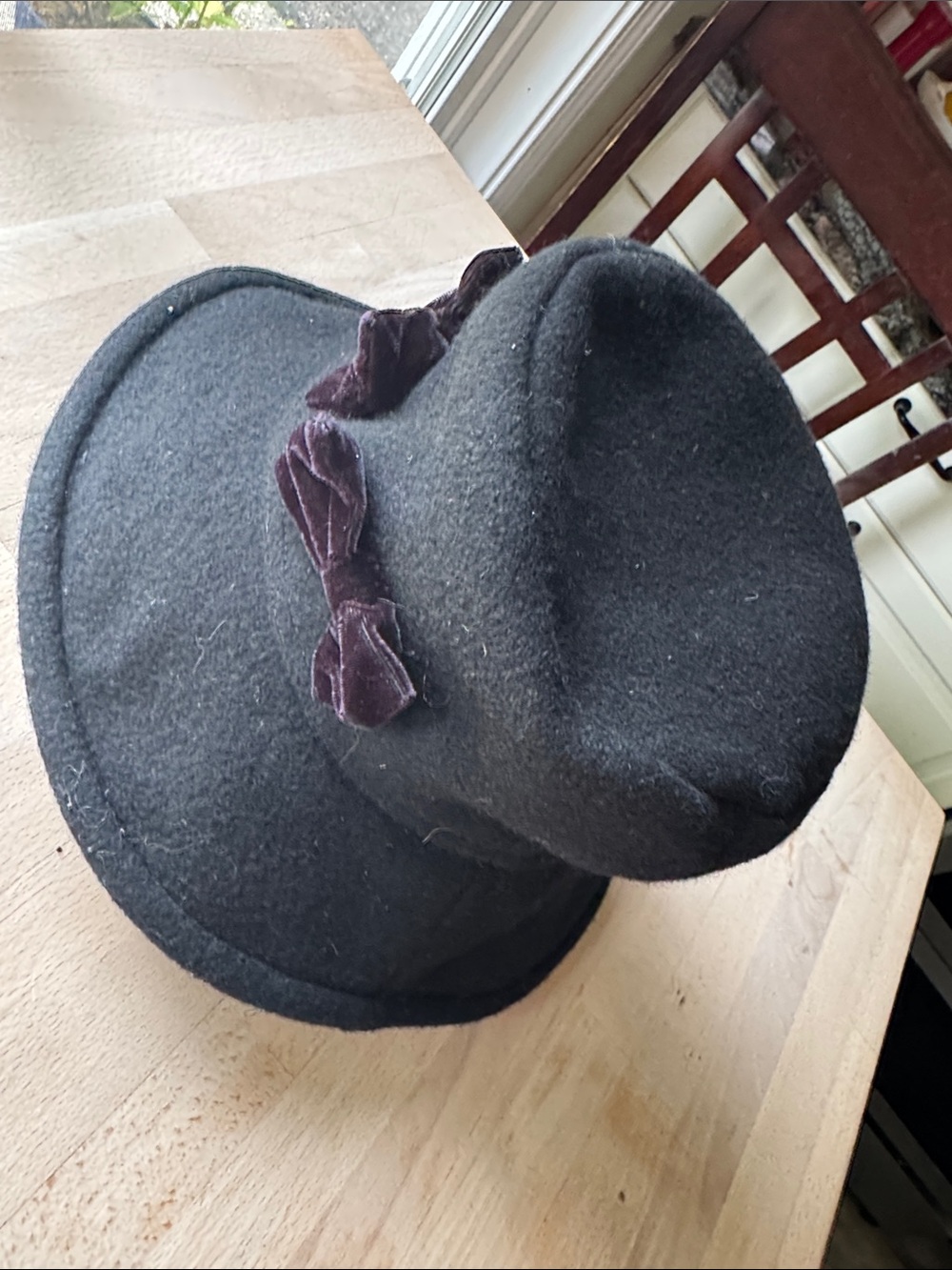 Vintage 90s  Black Wool Felt Bucket Hat 3 Velvet Bows Satin Lined Made in Canada - Picture 7 of 9